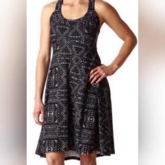 Prana Dresses & Skirts - PrAna Cali Dress Sz XS Athletic Sporty Geometric Print Knit Racerback High Low